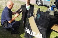 policjanci na pikniku rodzinnym w Miedźnie